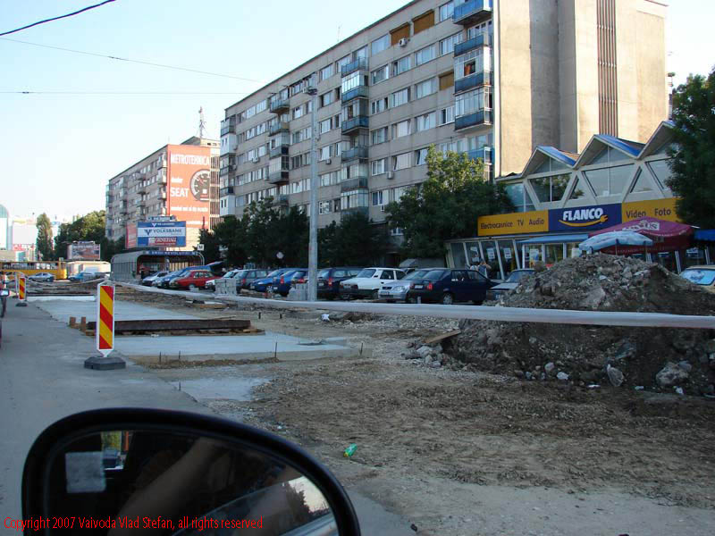 Vaivoda Vlad Stefan fotograf in Romania lucrari reparatii sosea strada canal blocuri Eroii Revolutiei Bucuresti 2007