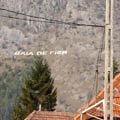 Thumbnail 2 zoom inscriptie Baia de Fier pe munte Pestera Muierilor 2007