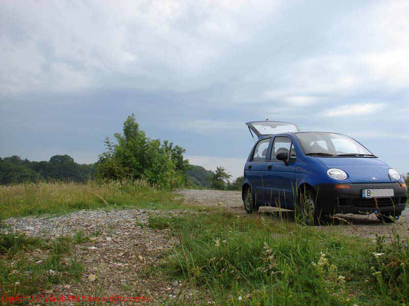 Vaivoda Vlad fotograf in Romania drum european national sosea sosele excursie calatorie calator voiaj masina automobil condus sofat soferie circula circulatie daewoo matiz trafic Popas E673 DN68A 2007