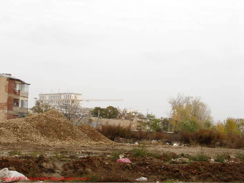 Vaivoda Vlad Stefan fotograf in Romania panorama pe Bulevardul Tudor Vladimirescu Palatul Parlamentului Casa Poporului Academia Romana Bucuresti noiembrie 2007