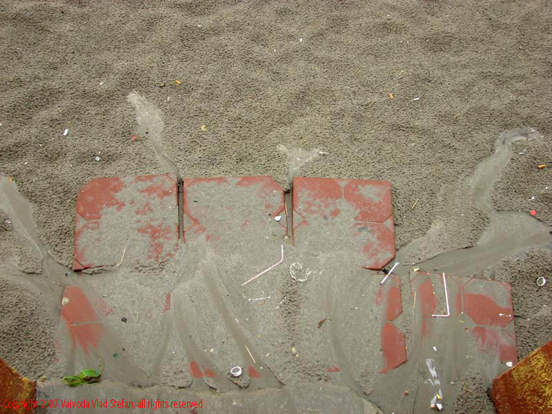Pe plaja Mamaia 2007 Constanta Vaivoda Vlad fotograf in Romania turism turist litoral vara mal nisip plaja